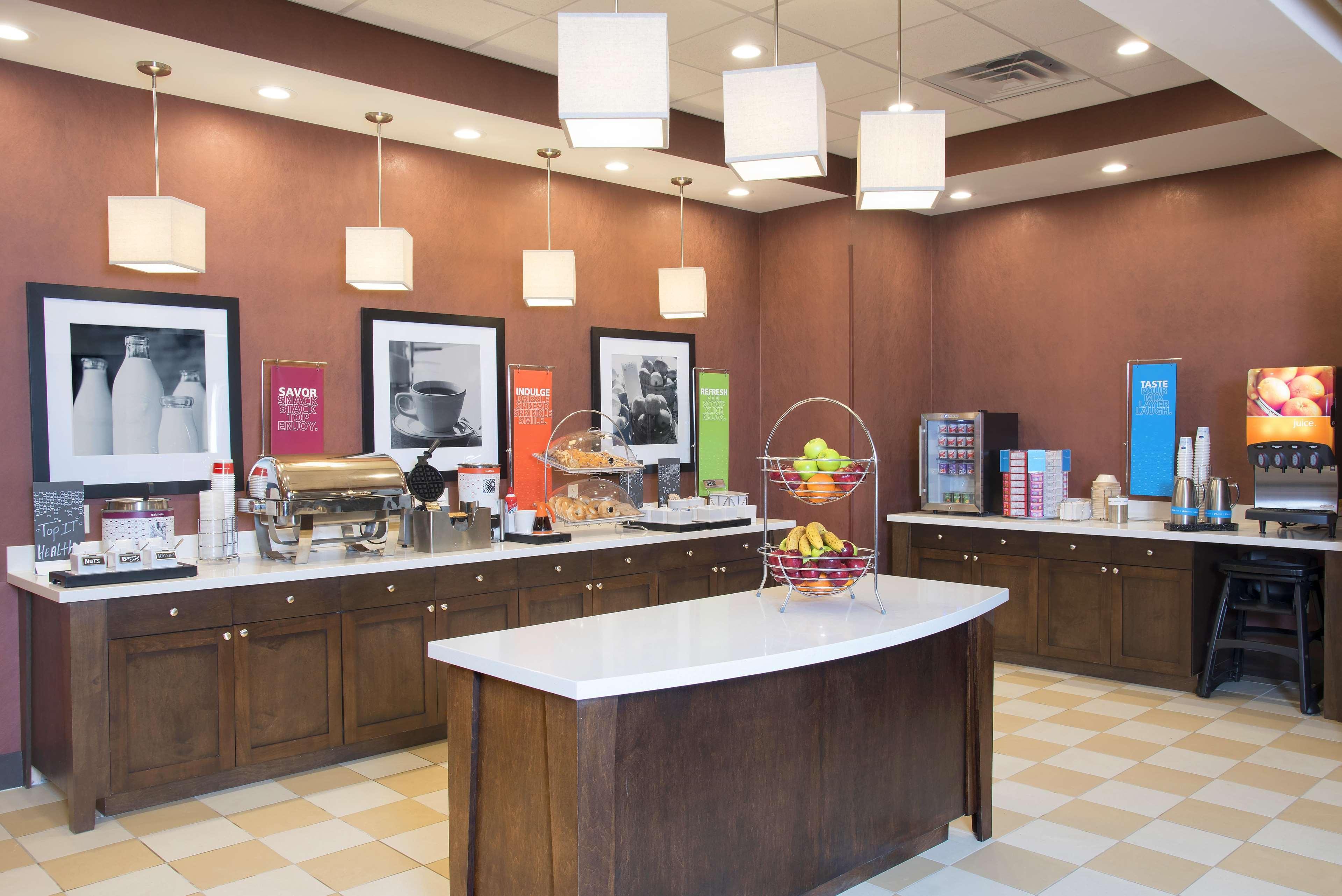 Hampton Inn Kalamazoo Ngoại thất bức ảnh