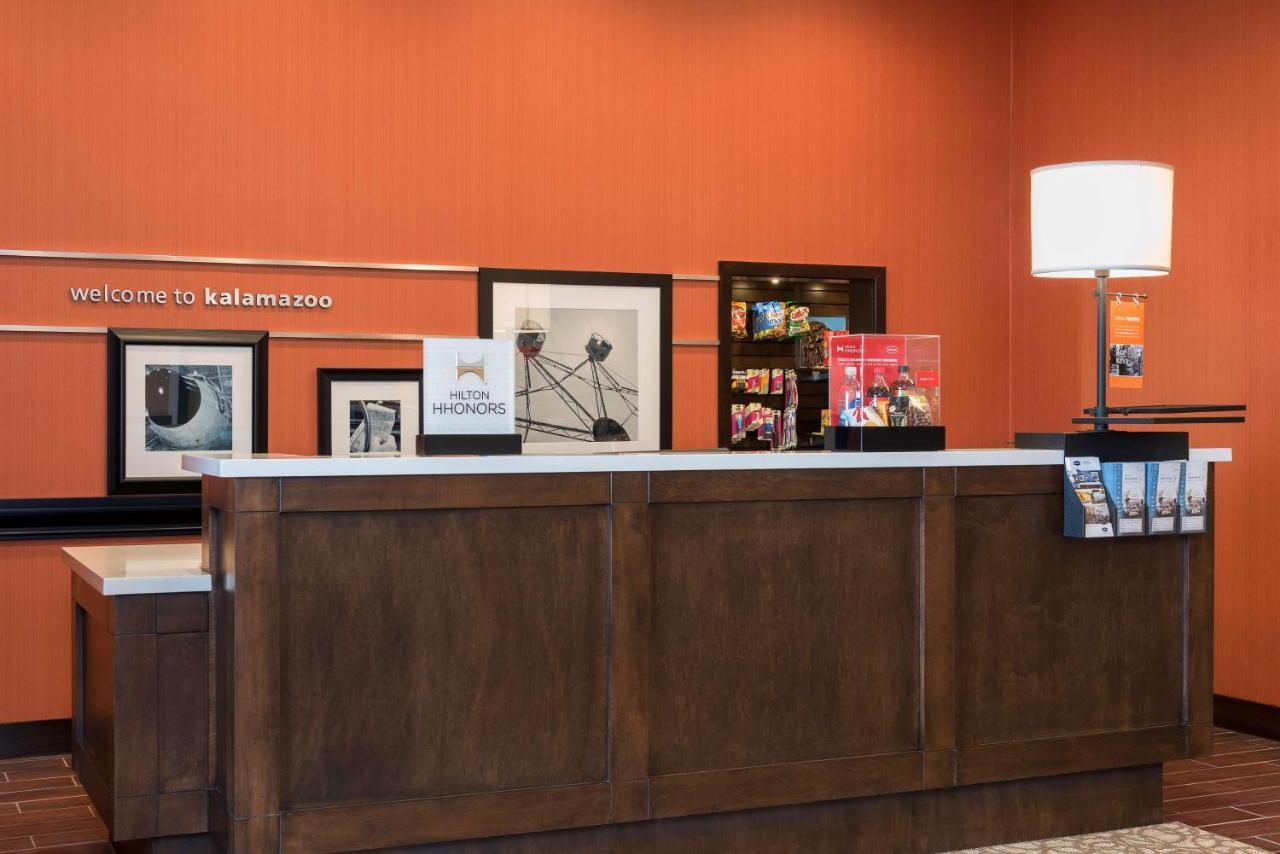 Hampton Inn Kalamazoo Ngoại thất bức ảnh
