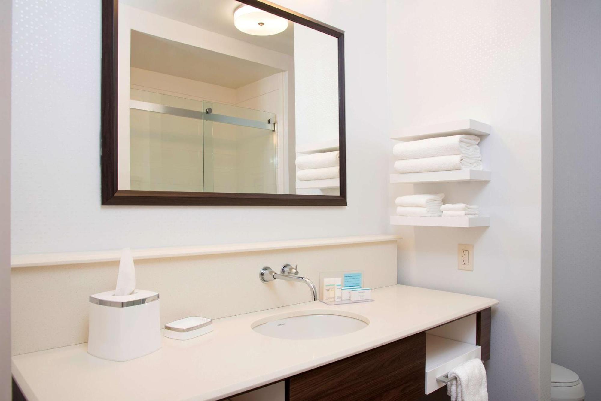 Hampton Inn Kalamazoo Ngoại thất bức ảnh