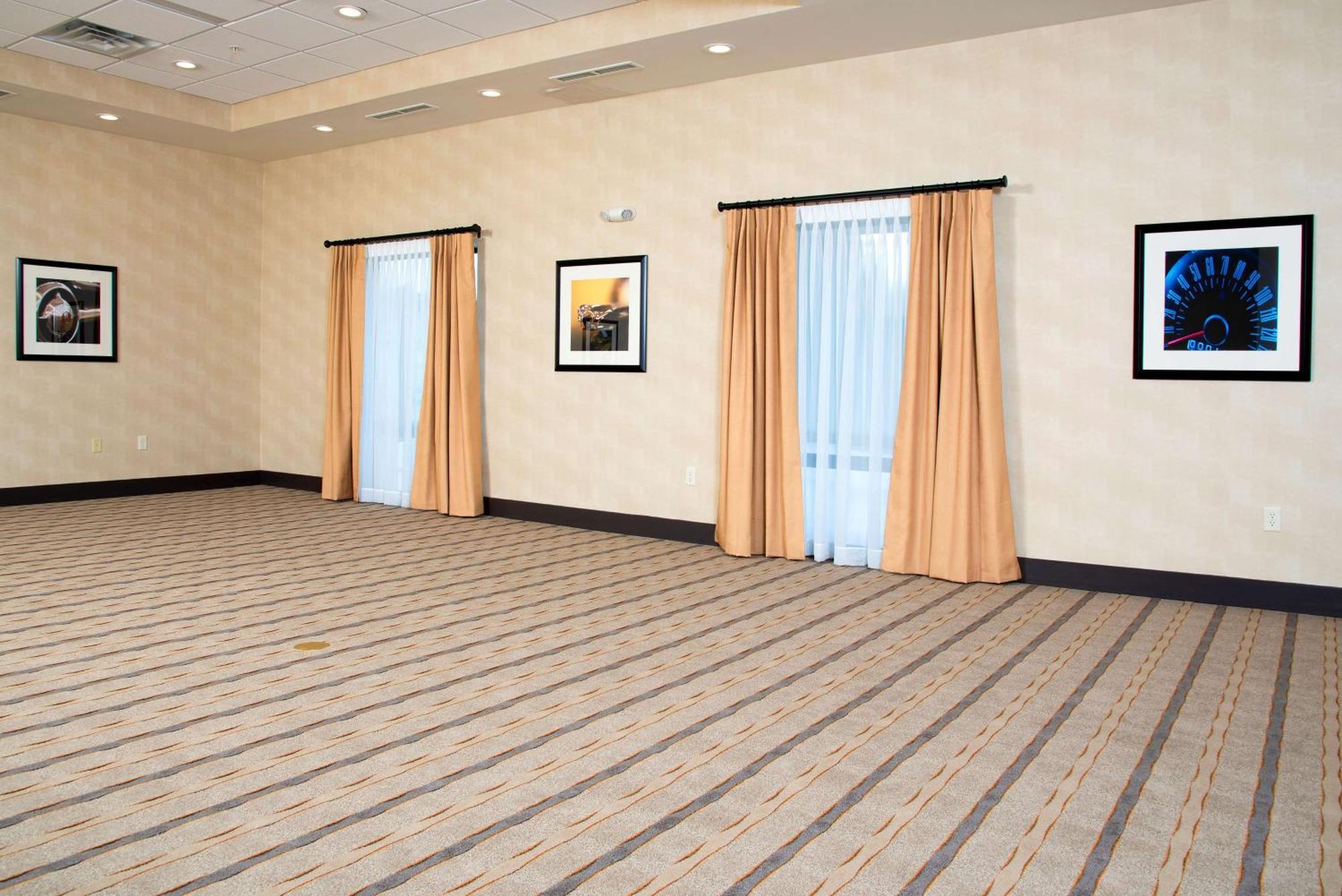 Hampton Inn Kalamazoo Ngoại thất bức ảnh